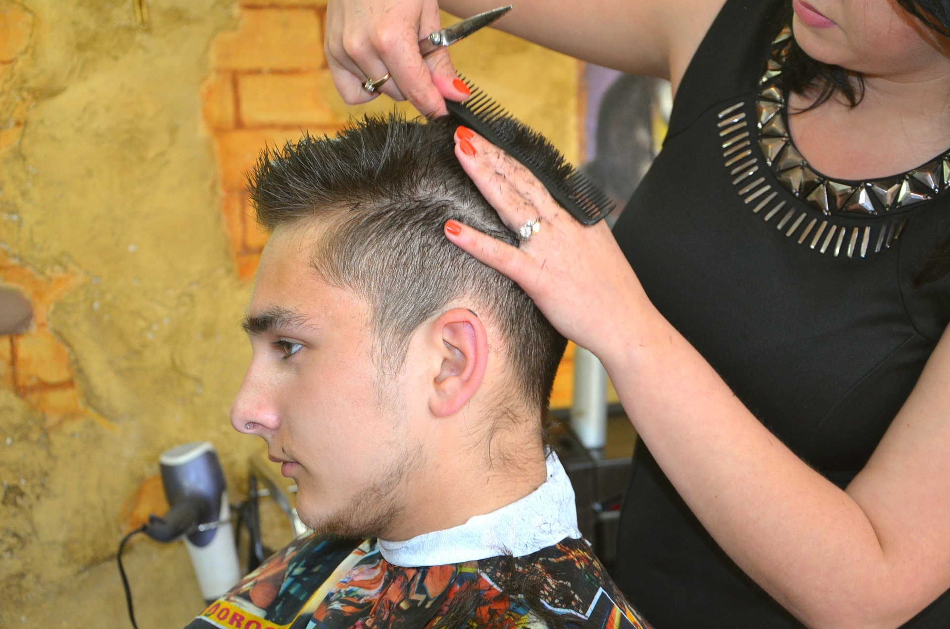 alexkrasovsky beauty salon 2521943 1920